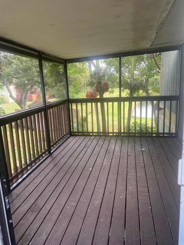 Primary Photo - 16 Crossings Cir