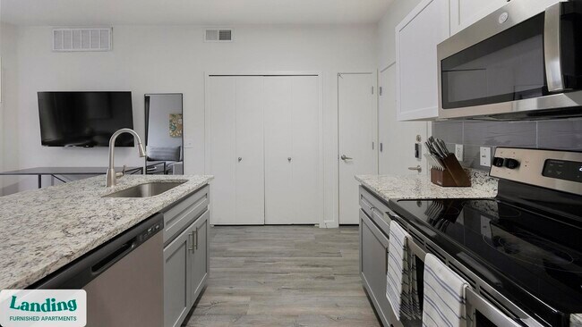 Foto del edificio - 1811 E Apache Blvd