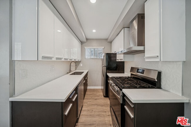 Foto del edificio - 252 S New Hampshire Ave