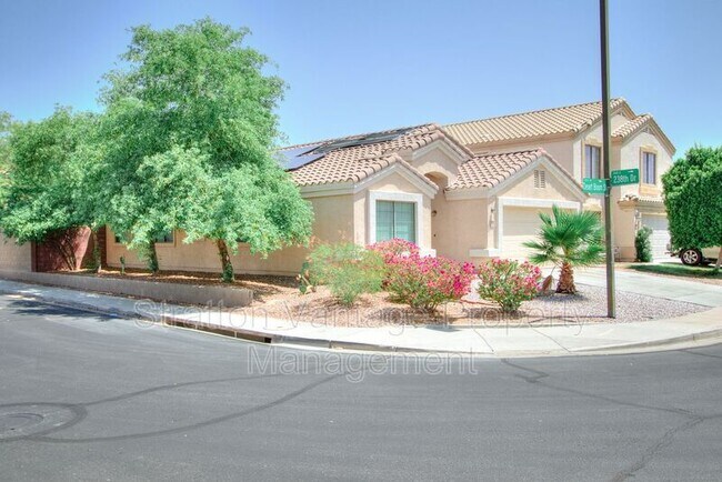 Foto del edificio - 23820 W Desert Bloom St