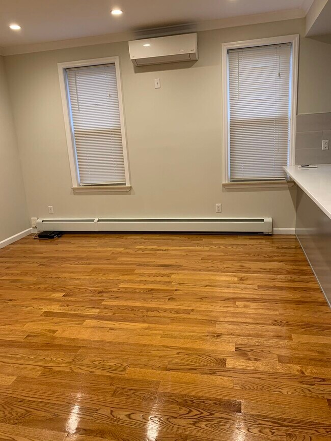 Foto del edificio - 2496 E 21st St