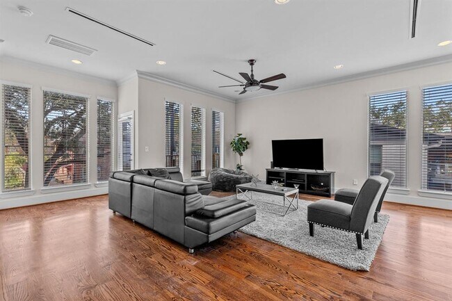Foto del edificio - 4831 Chenevert St
