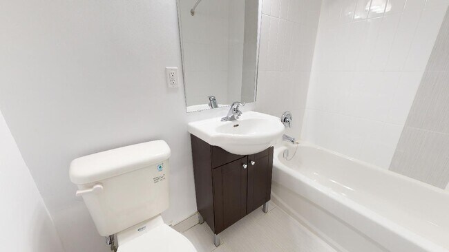 Photo du bâtiment - 765 Browns Line