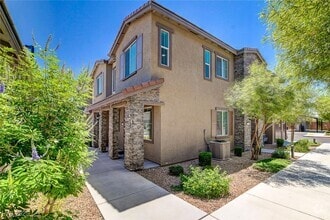 Building Photo - 5730 Sky Pointe Dr