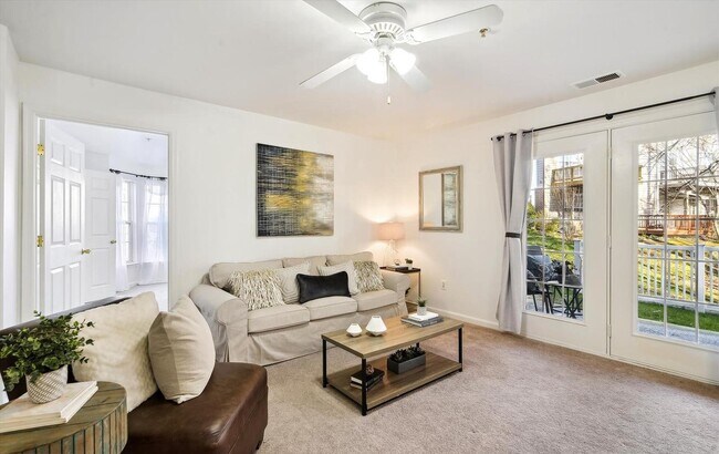 Foto del edificio - 2161 Scotts Crossing Ct