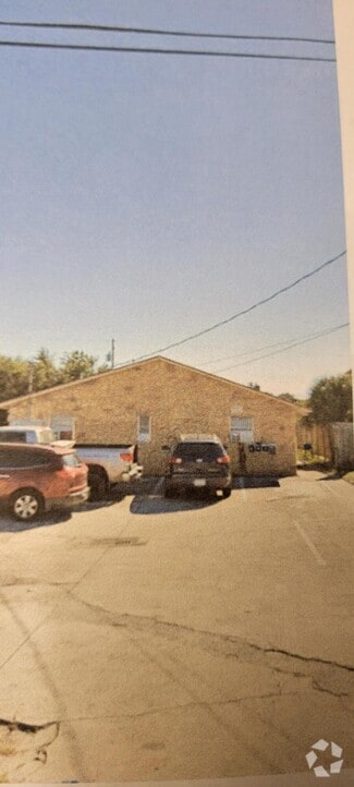 Building Photo - 1165 W 28th St