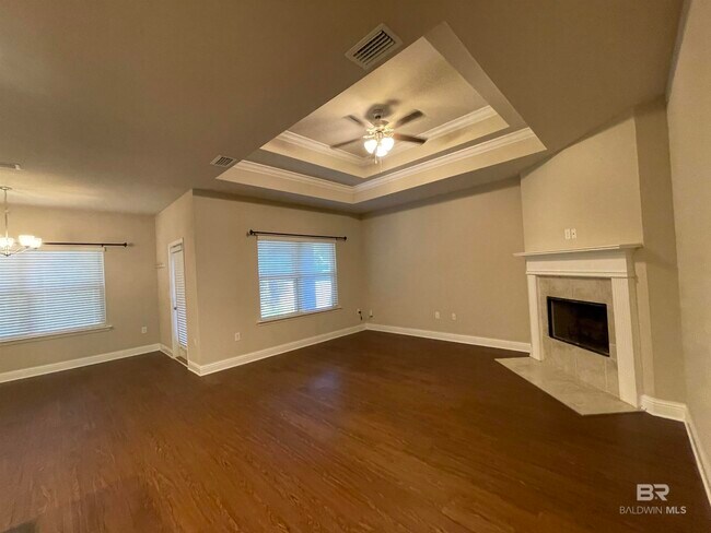 Foto del edificio - 7824 Barrington Ln