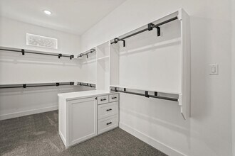 Building Photo - 3607 Wellborn Dr