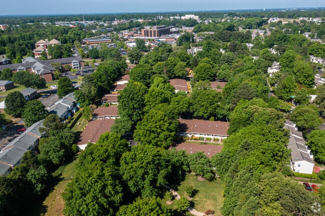 Amber Ridge Apartments - Amber Ridge Apartments ~ Boutique Cottage Style Living Meets Hassle Free Leasing