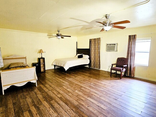 Foto del edificio - 108 Westhill Pl