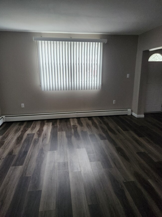 Family room - 27 E Coal St