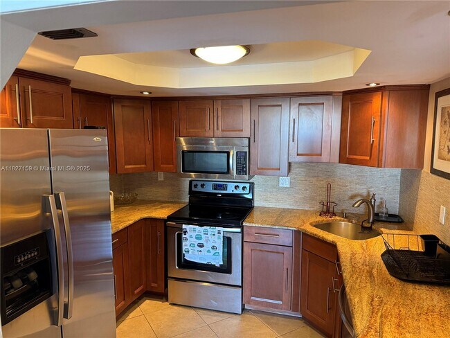 Foto del edificio - 2750 NE 183rd St