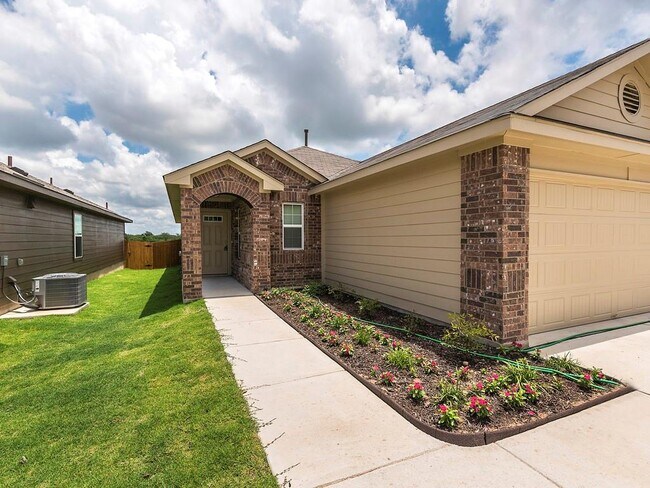 Building Photo - 224 Lake Gln