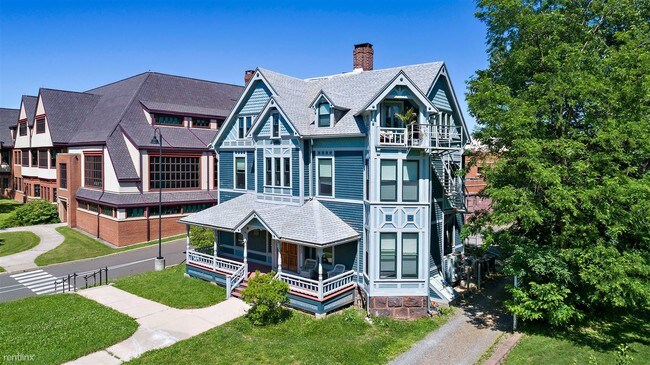 Building Photo - 1 br, 1.5 bath Apartment - 477 Prospect St 1L