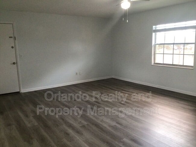 Building Photo - 1657 W Oak Ridge Rd
