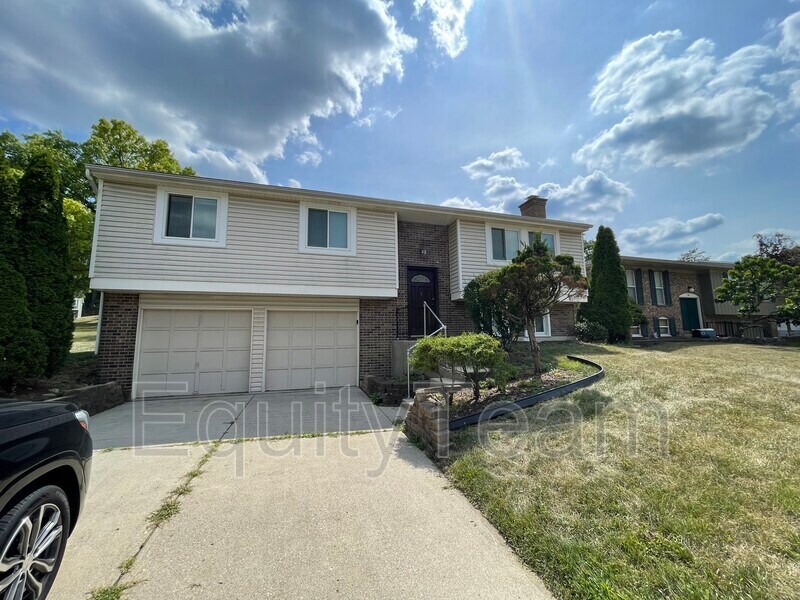 1 Mapleview Ct, Cincinnati, OH 45236 House Rental in Cincinnati, OH