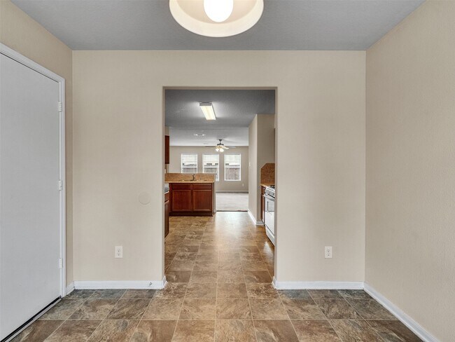 Foto del edificio - 5018 Blue Spruce Hill St