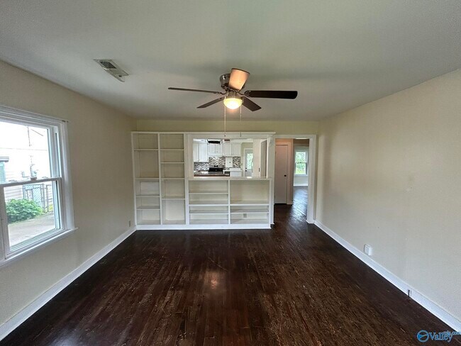Foto del edificio - 1411 Halsey Ave NE