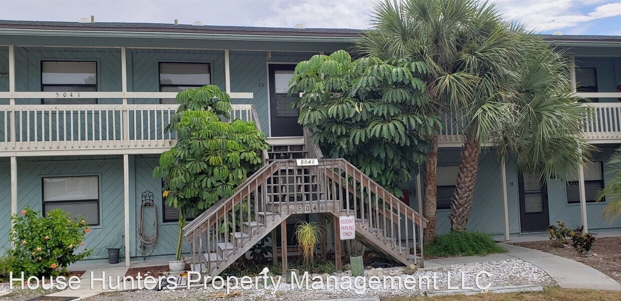 Primary Photo - 2 br, 1 bath House - 5041 N Beach Rd Unit 2A