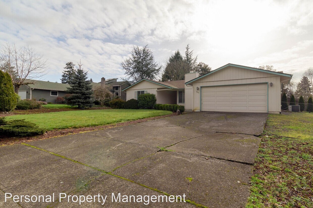 Primary Photo - 3 br, 2 bath House - 13301 SE Forest St