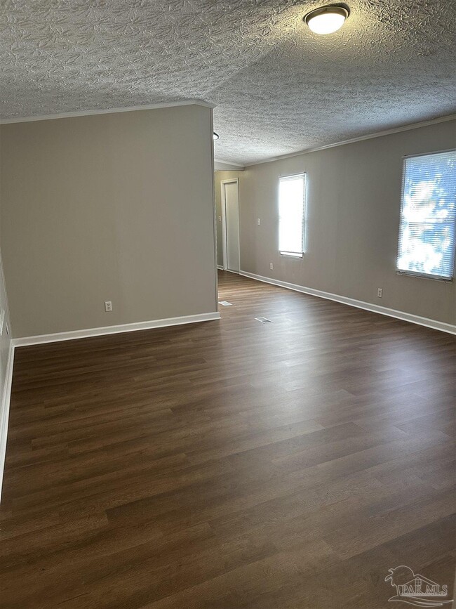 Building Photo - 6258 Sondu Ave