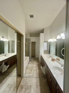 Foto del edificio - 1208 Oakwood Blvd