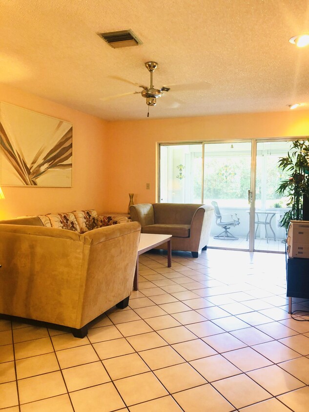 Foto principal - 5368 Privet Pl