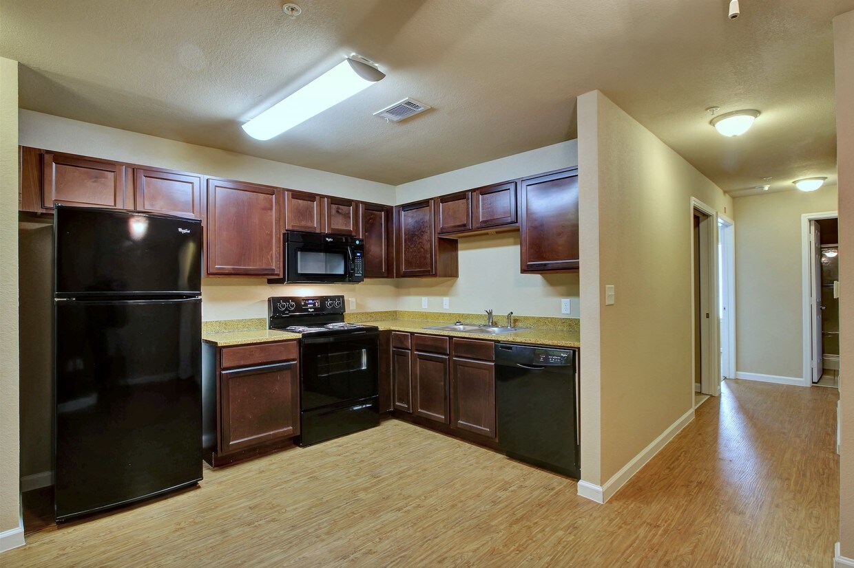 Primary Photo - 908 W 21st St