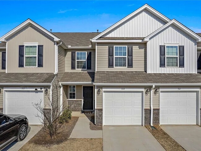 Family Friendly 3 Bedroom Townhome in Pendleton - Family Friendly 3 Bedroom Townhome in Pendleton