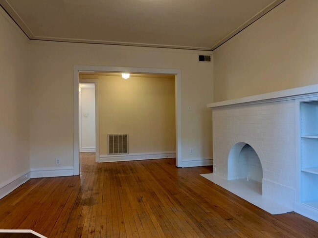 Building Photo - 2518 N Kedzie Blvd