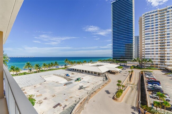 Foto del edificio - 1950 S Ocean Dr