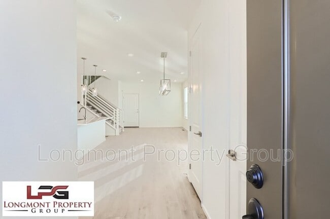 Building Photo - 450 Canadian Crossing Dr