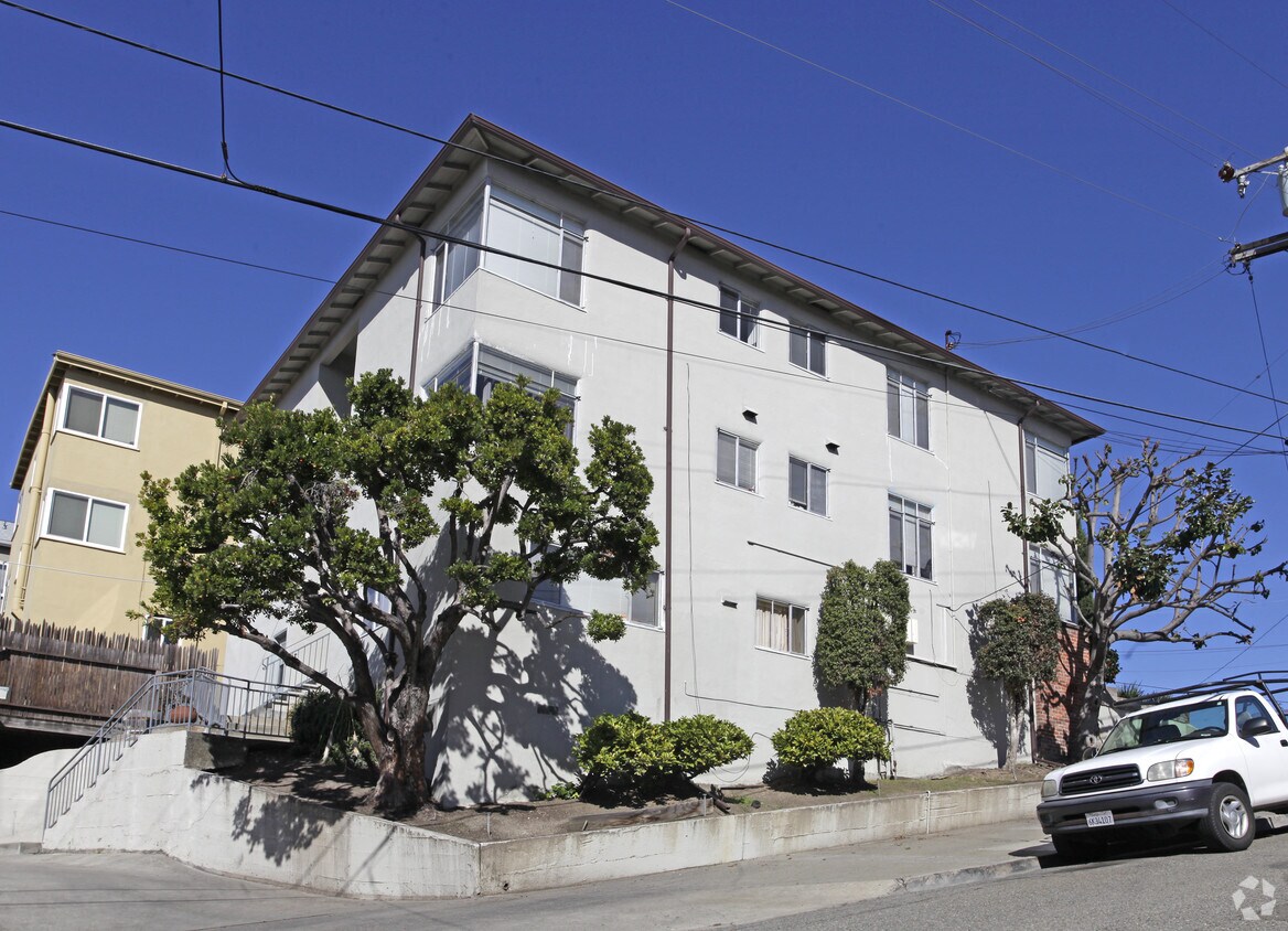 Foto principal - 520 Merritt Ave