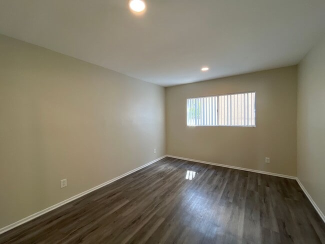 Interior Photo - 951 S. Oxford