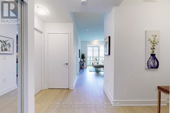 Photo du bâtiment - 20 Shore Breeze Dr