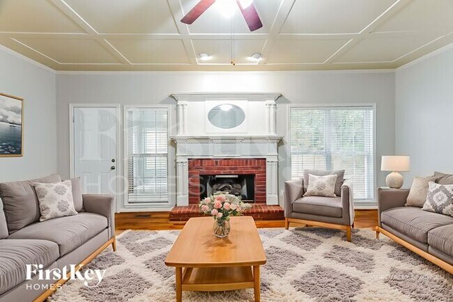 Foto del edificio - 6201 Windsor Ln