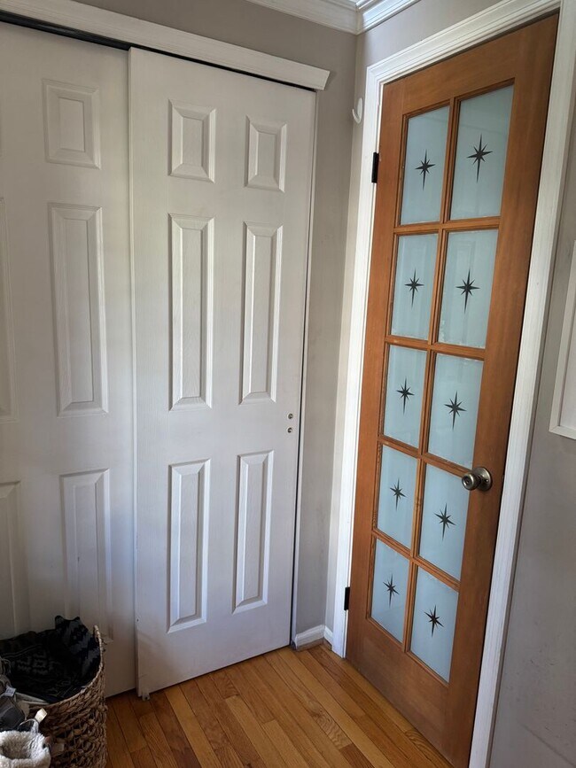 Foto del edificio - Stunning 3–4 Bedroom Townhome in Private Community | Garage + EV Charger | Deck with Tree Views