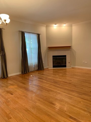 Foto del edificio - 3827 N Milwaukee Ave