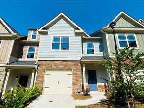 Building Photo - 1095 N Village Dr