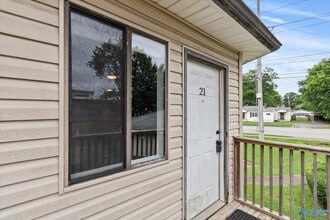 Building Photo - 3801 SW Triana Blvd