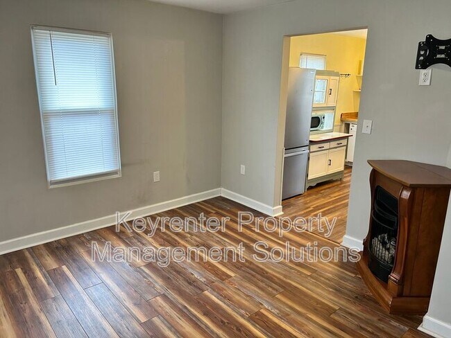 Foto del edificio - 2312 Poplar St