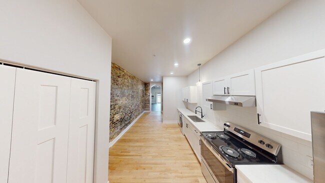 Photo - 1030 S Holmes St Apartment