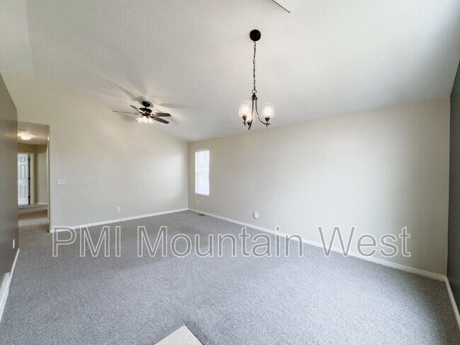 Foto del edificio - 2419 1850 N St