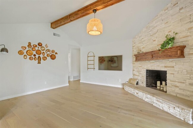 Building Photo - 1602 Thornridge Rd