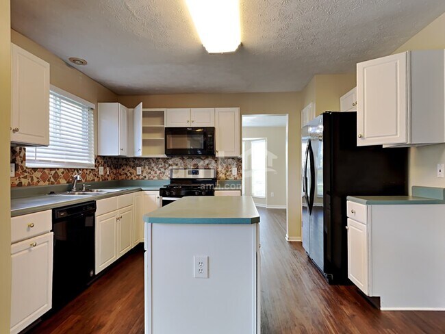 Building Photo - 7316 Pebble Creek