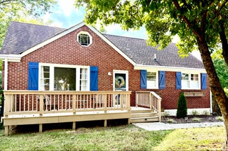 Building Photo - 214 Donelson Hills Dr