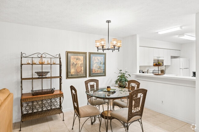 2BR, 2BA - 1,300SF - Dining Room - St. Lucie Oaks