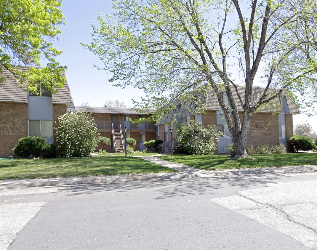Building Photo - Newland Apartments