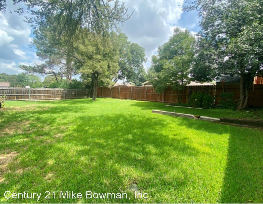 3 br, 2 bath House 3716 Murphy Drive House Rental in Bedford, TX