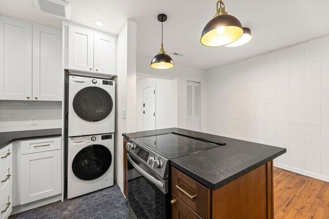 Building Photo - Walnut Apartments